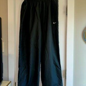 Nike warm up pants